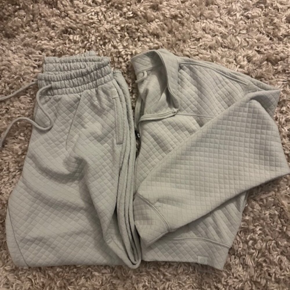 Gilly Hicks 1/4 zip crop sweatshirt joggers set medium womens